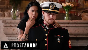 Dana Vespoli'S Erotische Ontmoeting Met Stiefzoon In Het Militaire Uniform Van Haar Overleden Echtgenoot