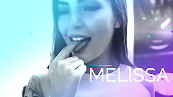 Ngôi Sao Phim Khiêu Dâm Có Hình Xăm Melissa Lisboa Đưa Một Con Cặc Sâu Vào Miệng