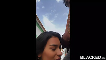 Eksplorasi Eva Terhadap Kontol Hitam Besar Mengarah Pada Pertemuan Interracial Yang Penuh Gairah