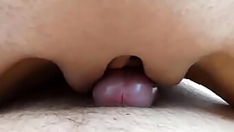 Culo De Burbuja Amateur Tiene Un Orgasmo Masivo