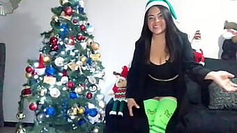 The Grinch Comes In A Sexy Way To Dominate And Tease.